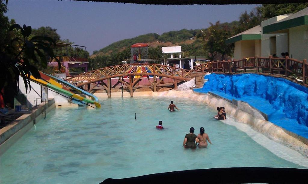 Pali Beach Resort Mālād Zewnętrze zdjęcie