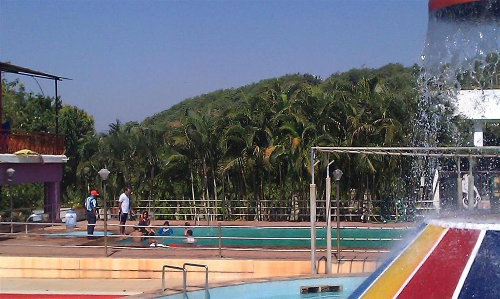 Pali Beach Resort Mālād Zewnętrze zdjęcie